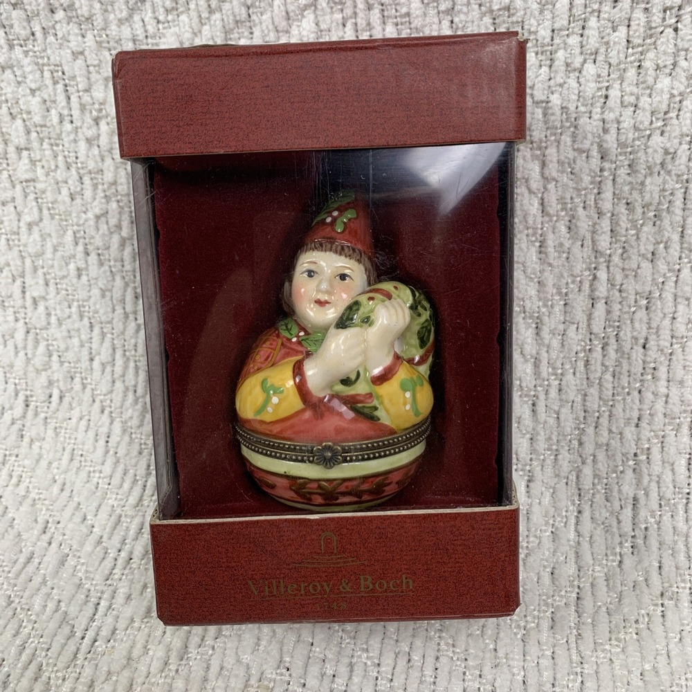 Villeroy & Boch 1748 Christmas Hinged Bone China Trinket‎ Box Boy Elf Gnome